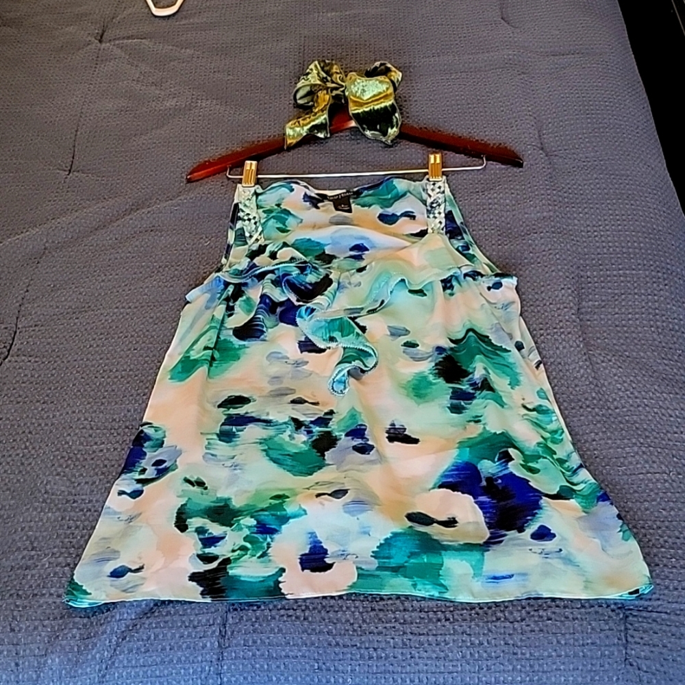Sleeveless silky White House Black Market Blouse